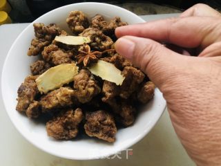 酸汤扣碗鸭肉的做法步调：2