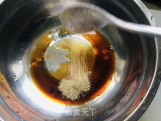 酸汤扣碗鸭肉的做法步调：3