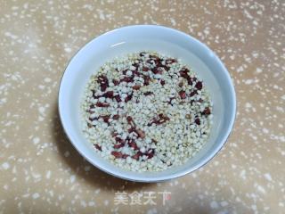 赤豆薏仁糯米粥的做法步调：2