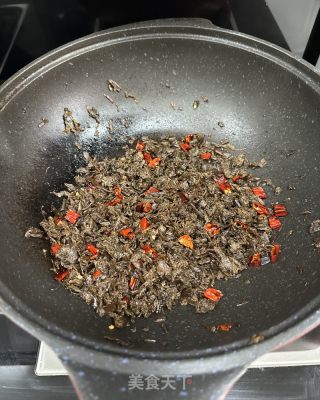 梅菜扣肉的做法步调：17