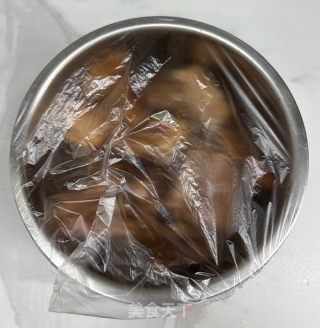 梅菜扣肉的做法步调：13