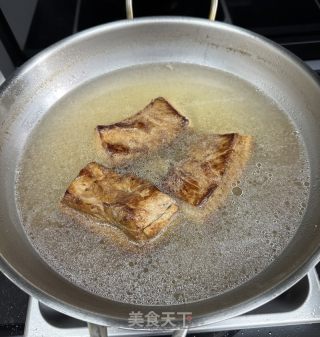 梅菜扣肉的做法步调：9