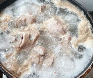 氛围炸锅版猪骨棒的做法步调：3