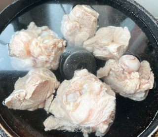 氛围炸锅版猪骨棒的做法步调：5