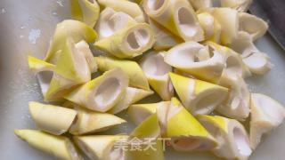 素鸡烧雷笋的做法步调：3