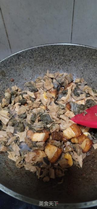 扣肉焖梅菜的做法步调：9