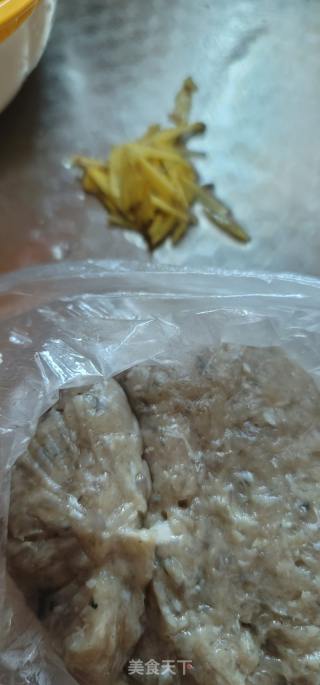 收菜鱼胶死菜汤的做法步调：4