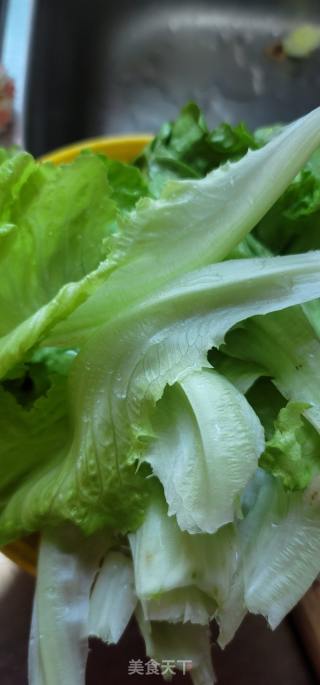 收菜鱼胶死菜汤的做法步调：1