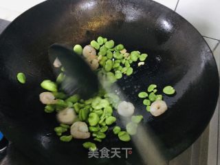 蚕豆虾仁的做法步调：5