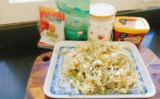 辣拌小根蒜——超辣下饭小菜的做法步调：1