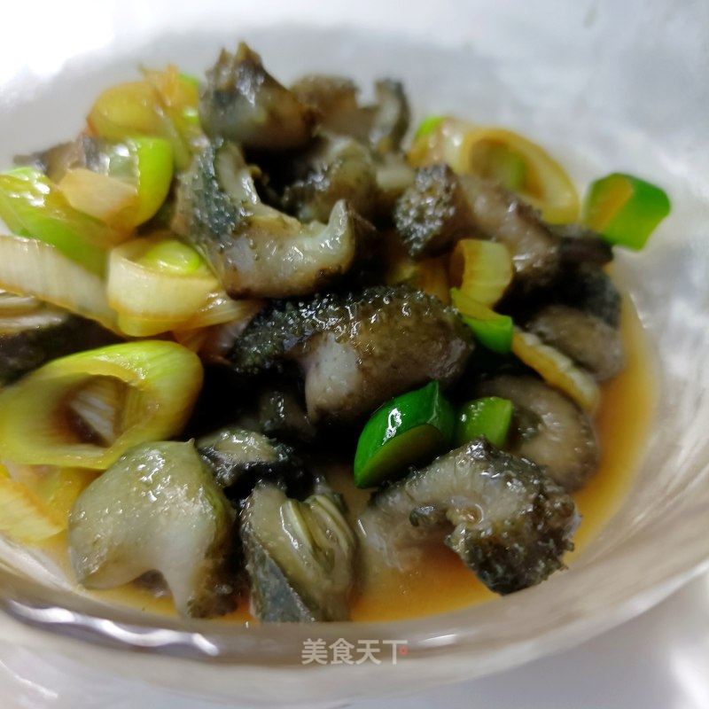 葱爆活海参的做法