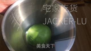 抹茶毛毛虫奶油里包，清爽抹茶、甘美奶油，好吃没有腻，一次一条不外瘾！的做法步调：10