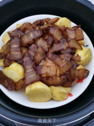 腊肉蒸毛毛薯的做法步调：7