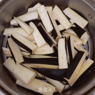凉拌茄子的做法步调：1