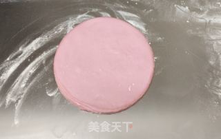水龙果粉秋饼的做法步调：4