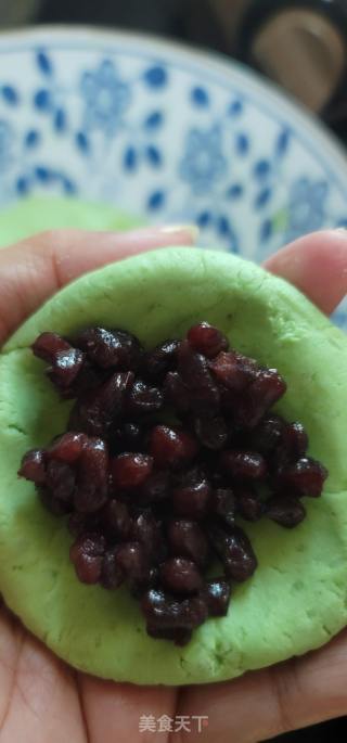 蜜白豆艾草糯米糍的做法步调：9