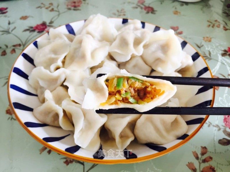 黄萝卜火饺的做法
