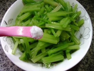 鸡肉拌芹菜的做法步调：10