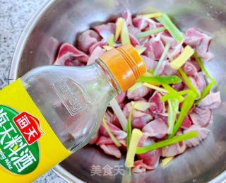 奥我良鸡胗的做法步调：5