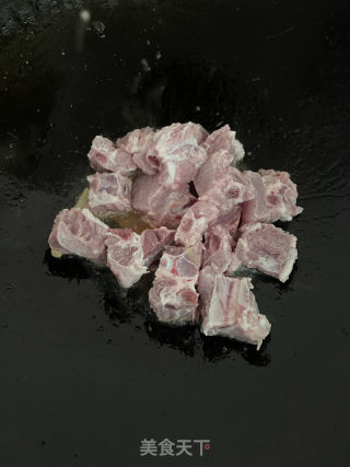 豆角排骨焖里的做法步调：4