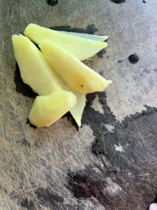 豆角排骨焖里的做法步调：2