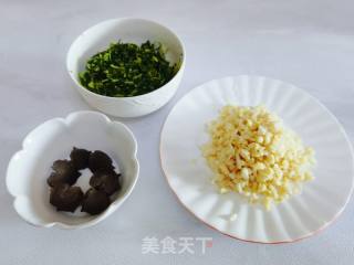 谦心皆是春季的滋味/马兰头拌秋笋的做法步调：5