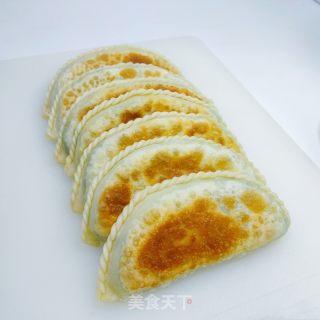 韭菜盒子的做法步调：1