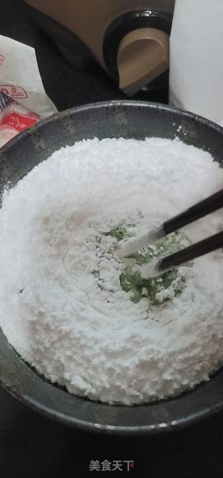 艾草白豆糯米饼的做法步调：4
