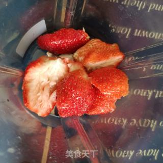刺梨草莓奶昔的做法步调：2