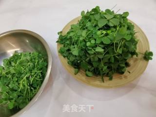春季限制尝陈/酒喷鼻草头的做法步调：2