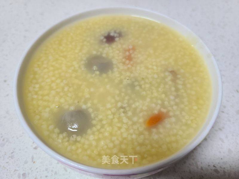 白枣桂圆小米粥的做法