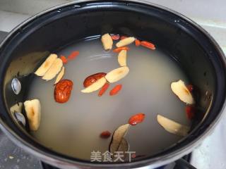 白枣桂圆小米粥的做法步调：4