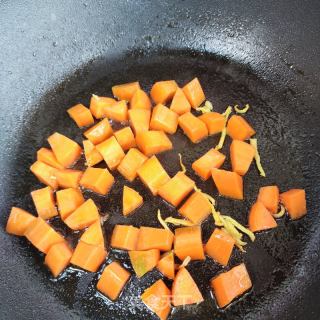 西芹炒牛肉粒的做法步调：6