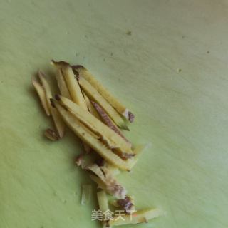 西芹炒牛肉粒的做法步调：3