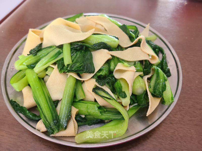 青菜炒豆腐皮的做法