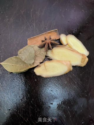 利剑萝卜焖牛排骨的做法步调：2