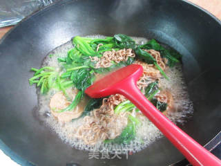 油炸素鸡菠菜荞麦里的做法步调：7