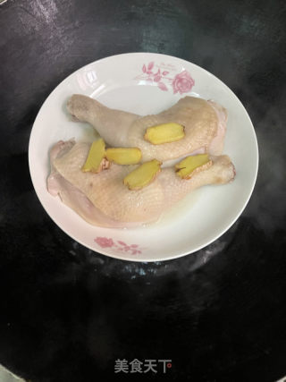 凉拌鸡腿肉的做法步调：3