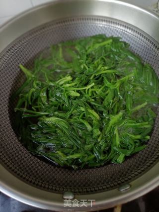 毛蛤拌里条菜的做法步调：3