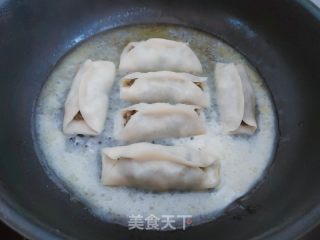 死煎锅揭的做法步调：6
