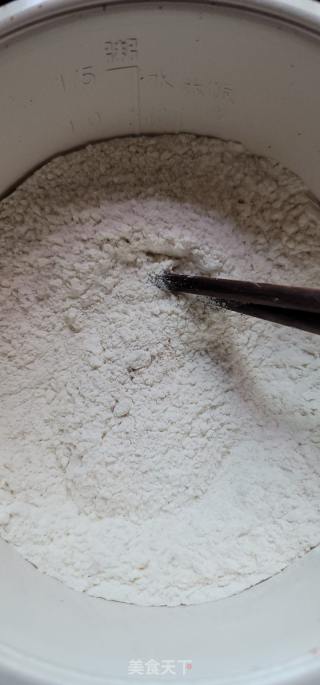 乌齐麦艾草白豆卷的做法步调：1