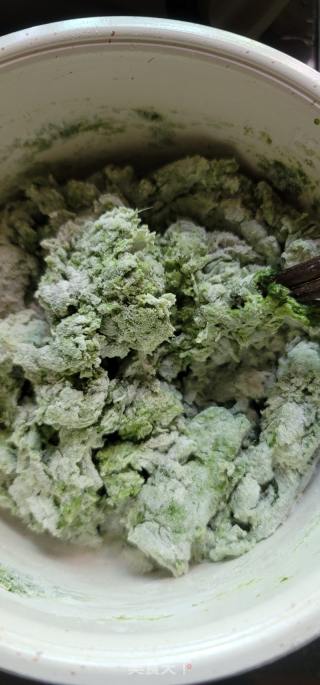 乌齐麦艾草白豆卷的做法步调：2