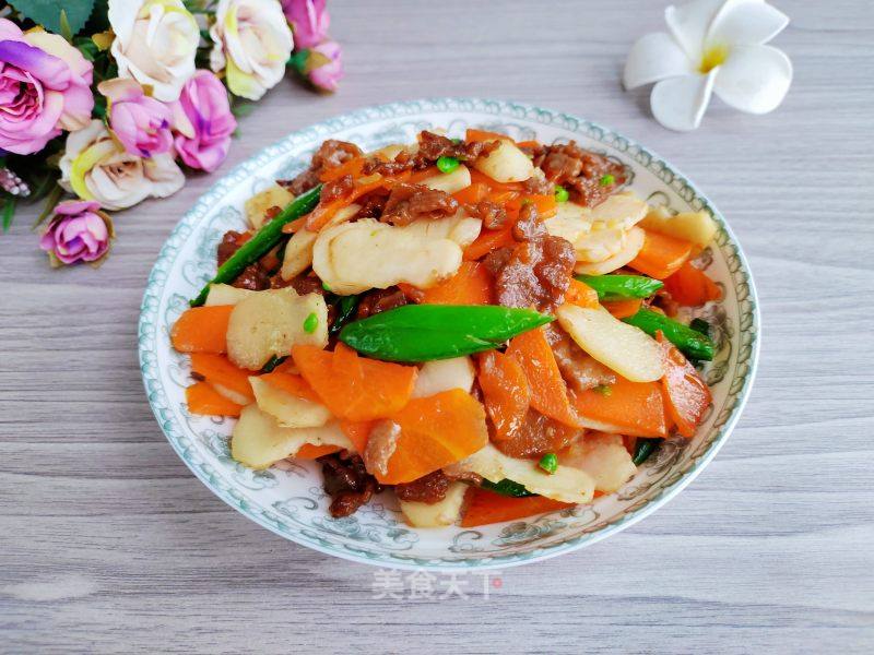 胡萝卜荸荠炒肉片的做法