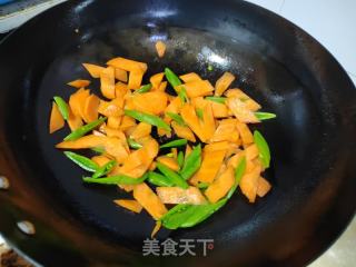 胡萝卜荸荠炒肉片的做法步调：5