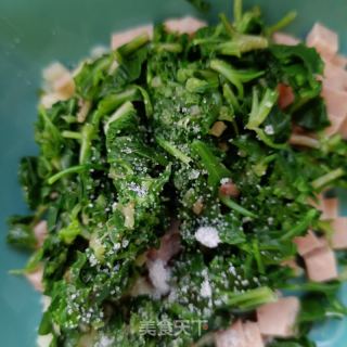 午饭肉雷笋拌马兰头的做法步调：10