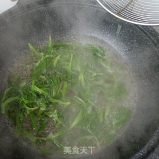 里条菜拌竹荪的做法步调：6