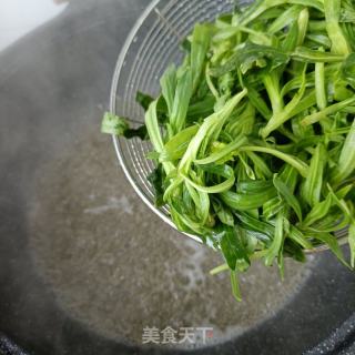 里条菜拌竹荪的做法步调：5