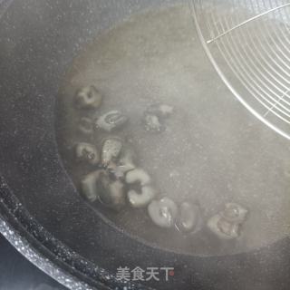 利剑玉黄瓜拌活海参的做法步调：9