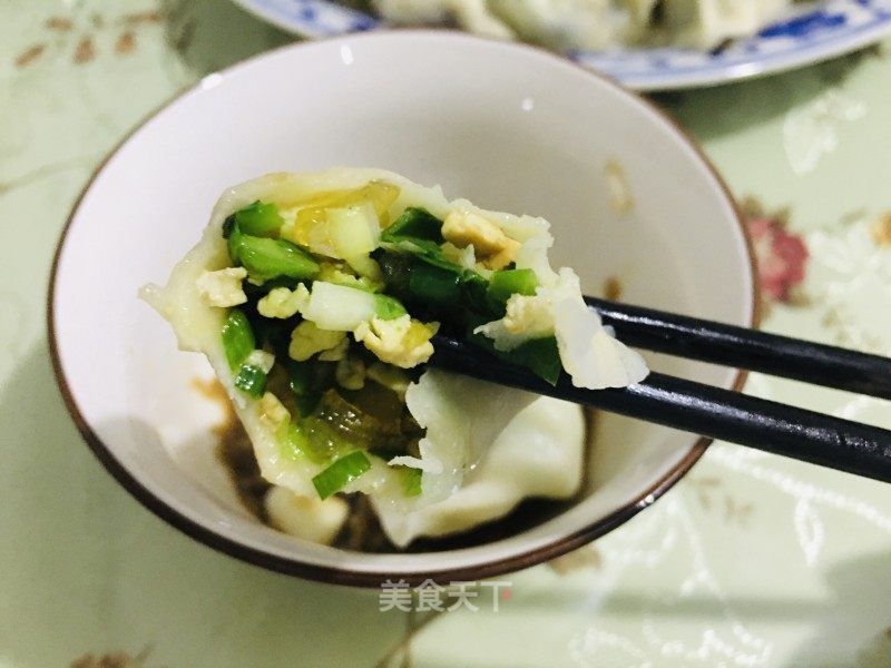 韭菜粉条鸡蛋火饺的做法