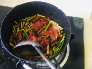 过油肉拌里的做法步调：6